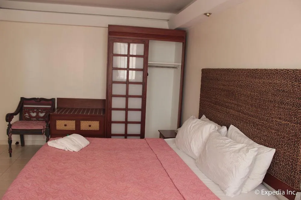Wild Orchid Beach Resort Olongapo Hotel