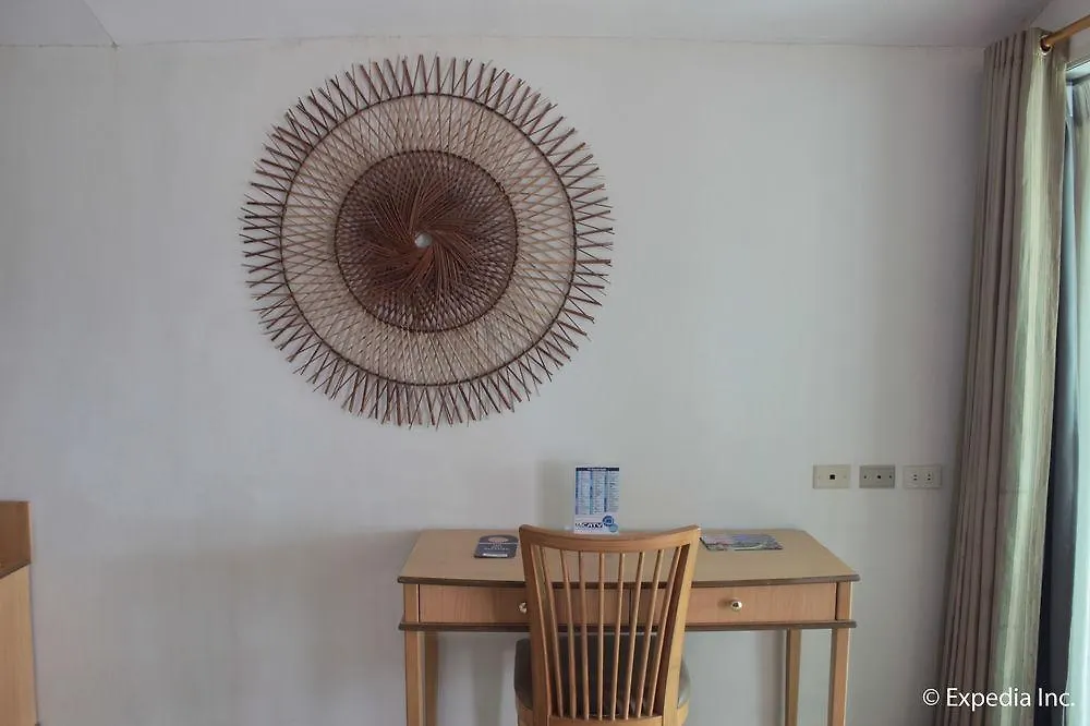 Wild Orchid Beach Resort Olongapo Hotel