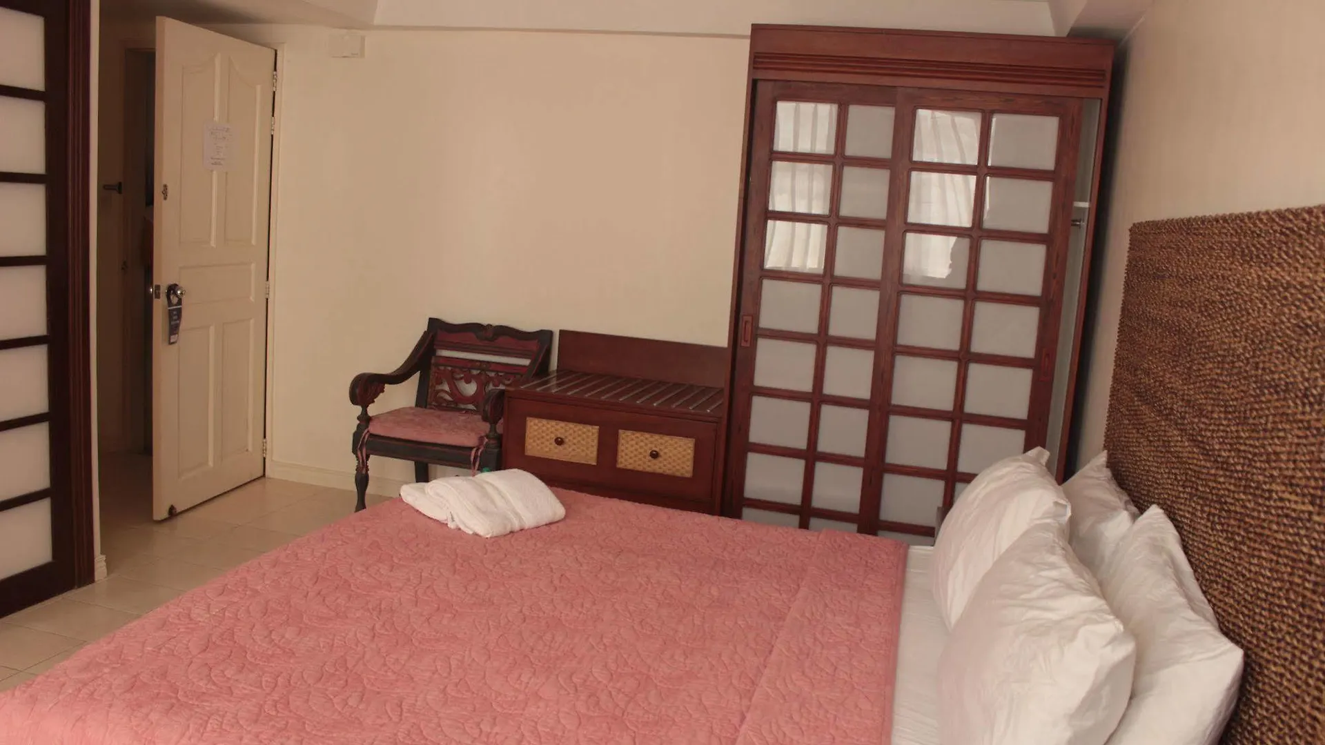 Hotel Wild Orchid Beach Resort Olongapo