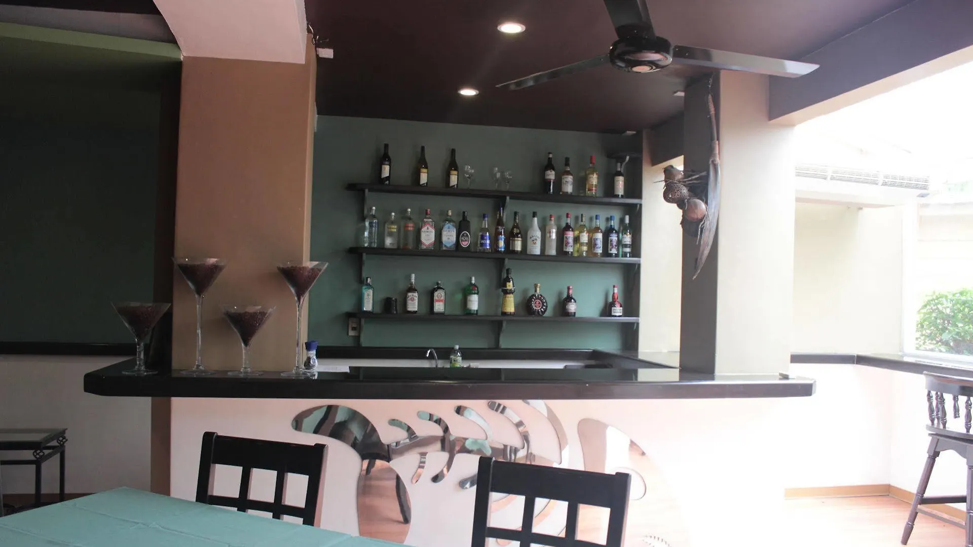 Wild Orchid Beach Resort Olongapo