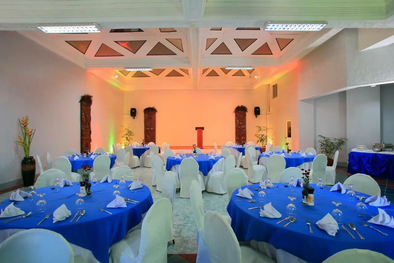 Wild Orchid Beach Resort Olongapo Hotel