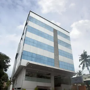 Hotel Diwans Court Kochi